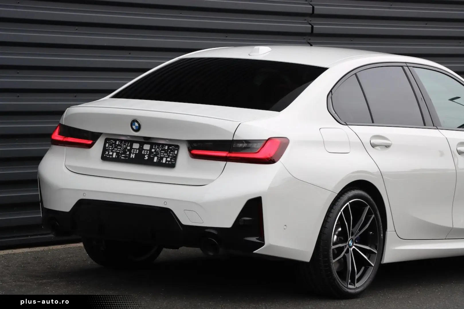 BMW 320d xDrive M-SPORT UVP82t€ M-SITZE H&K 19Z