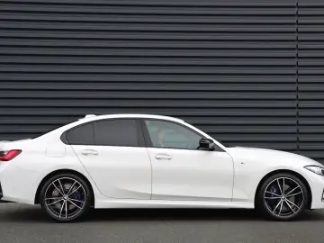 BMW 320d xDrive M-SPORT UVP82t€ M-SITZE H&K 19Z