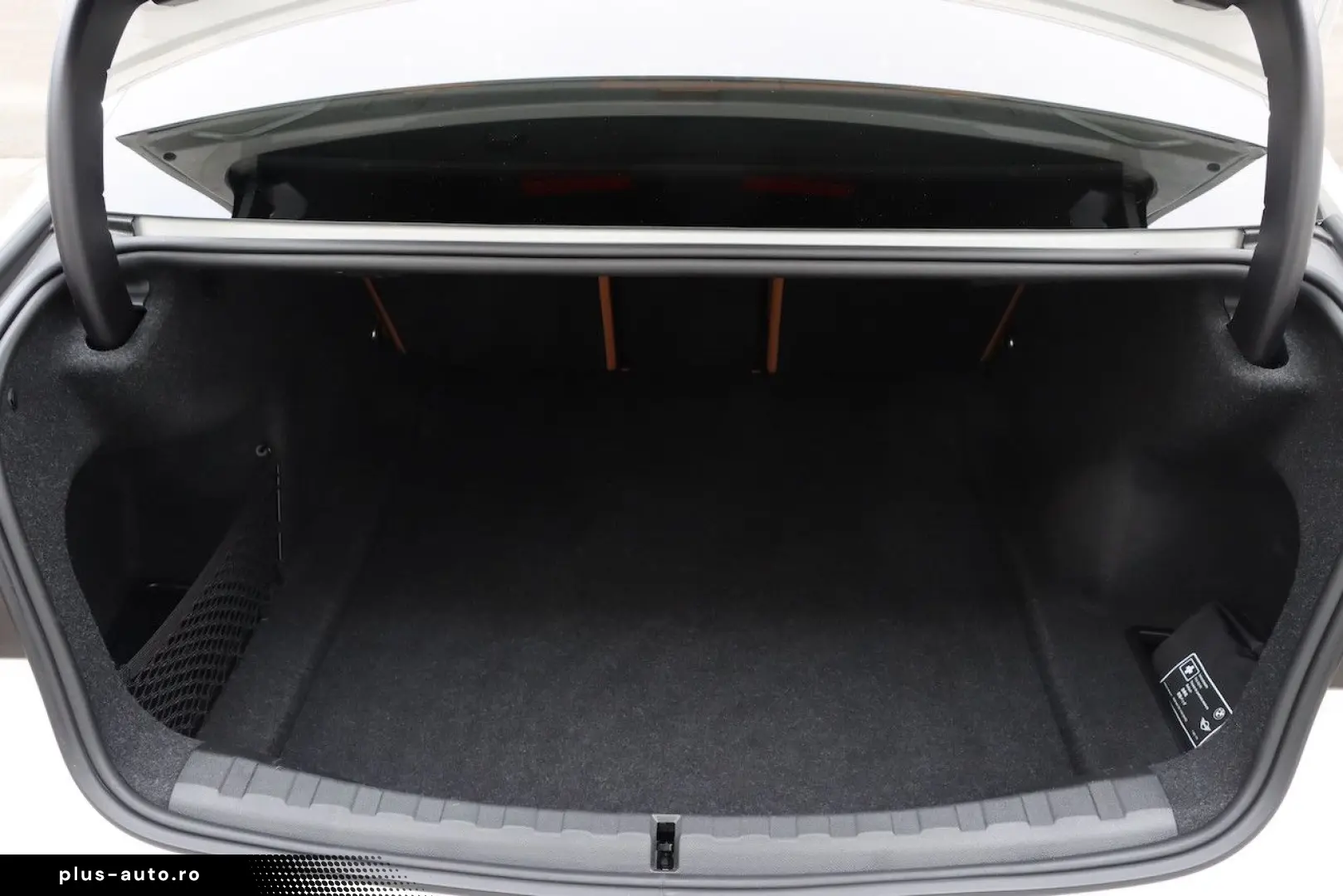 BMW 320d xDrive M-SPORT UVP82t€ M-SITZE H&K 19Z