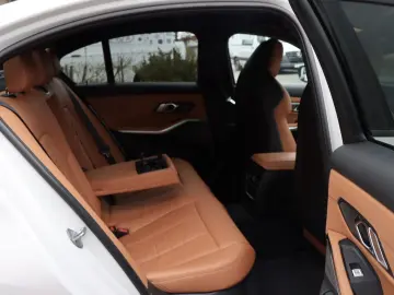 BMW 320d xDrive M-SPORT UVP82t€ M-SITZE H&K 19Z