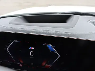 BMW 320d xDrive M-SPORT UVP82t€ M-SITZE H&K 19Z