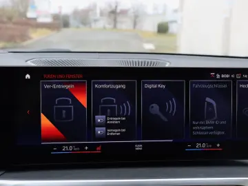 BMW 320d xDrive M-SPORT UVP82t€ M-SITZE H&K 19Z