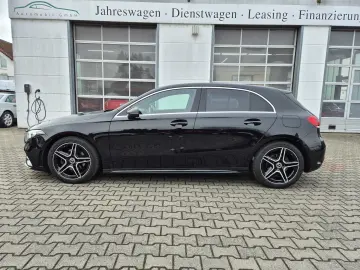 MERCEDES-BENZ A 200 AMG Line Rückfahrkamera  LED  Navigation