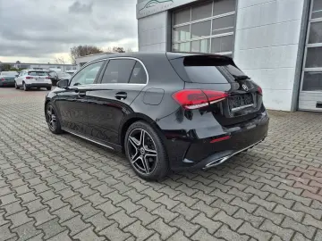 MERCEDES-BENZ A 200 AMG Line Rückfahrkamera  LED  Navigation