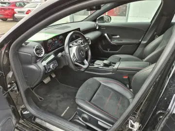MERCEDES-BENZ A 200 AMG Line Rückfahrkamera  LED  Navigation