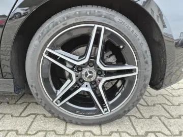 MERCEDES-BENZ A 200 AMG Line Rückfahrkamera  LED  Navigation