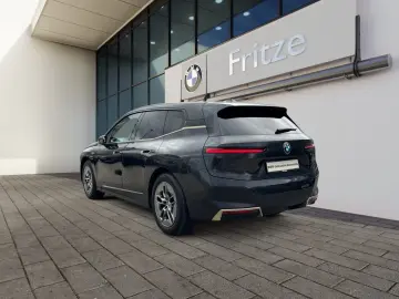 BMW iX xDrive