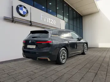 BMW iX xDrive