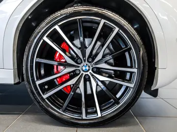 BMW X6 xDrive30d M Sport HUD PANO ACC RFK NAVI LED D