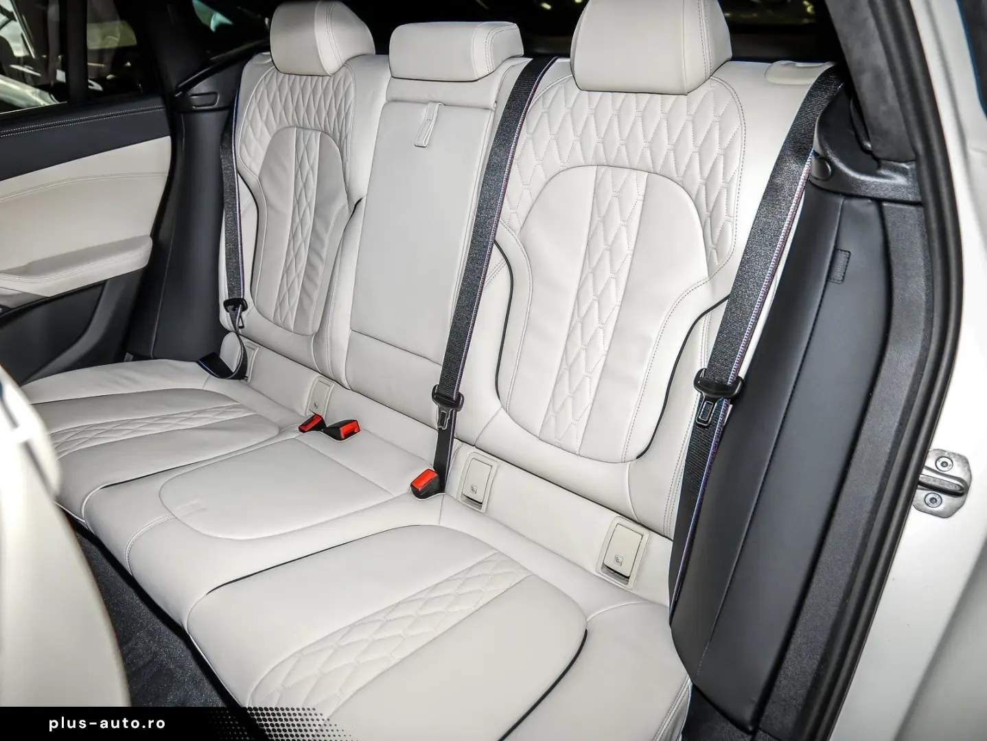 BMW X6 xDrive30d M Sport HUD PANO ACC RFK NAVI LED D