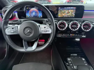 MERCEDES-BENZ A 180 d AMG  Night  MULTIB.  Ambienteb&hellip;