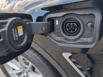 BMW X3 xDrive30e   DAB HIFI LASERLICHT HEAD-UP