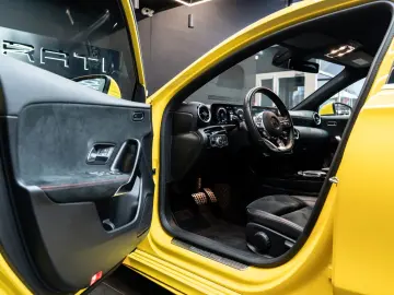 MERCEDES-BENZ A 180 AMG