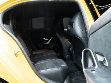 MERCEDES-BENZ A 180 AMG