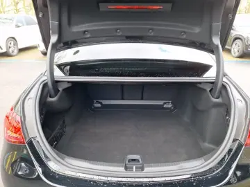 MERCEDES-BENZ C 200 d AMG Advanced Burmester Ambiental Licht