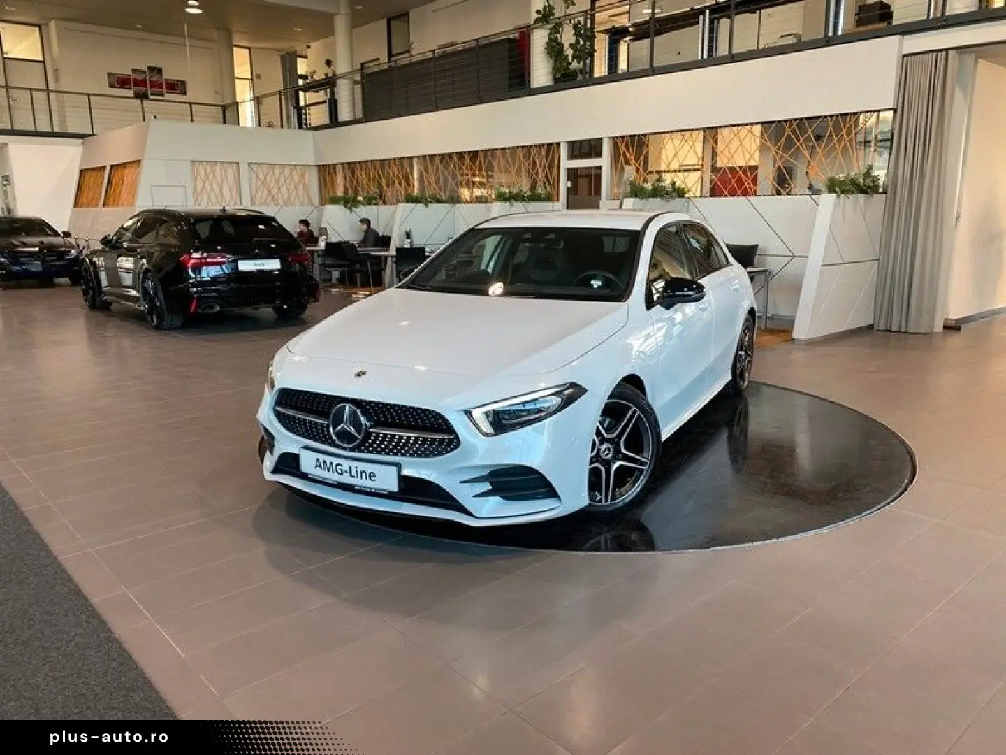 MERCEDES-BENZ A 200 AMG-Line NightP MBUX Multibeam Sthz HUD