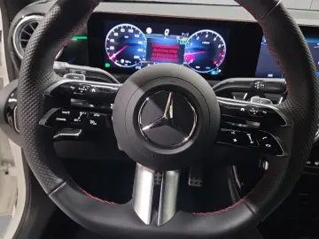 MERCEDES-BENZ A 180 AMG Advanced Plus Winter 4905 km