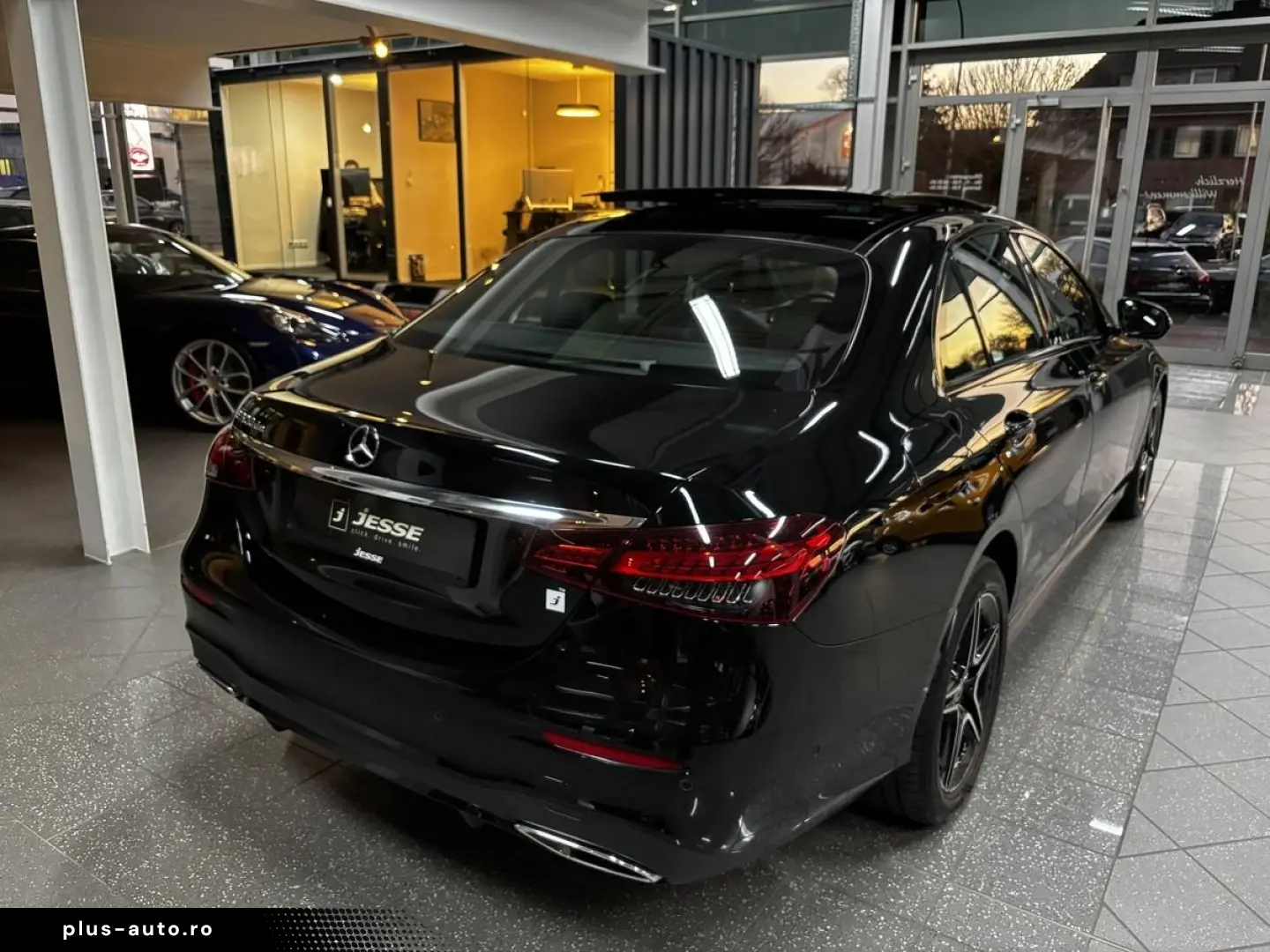 MERCEDES-BENZ E 300 de AMG Line Night LED Panorama Memory