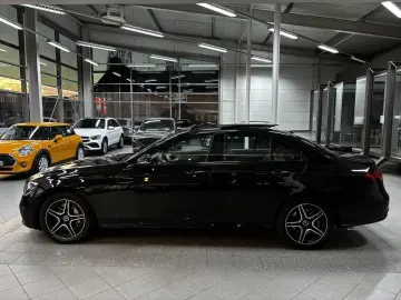 MERCEDES-BENZ E 300 de AMG Line Night LED Panorama Memory