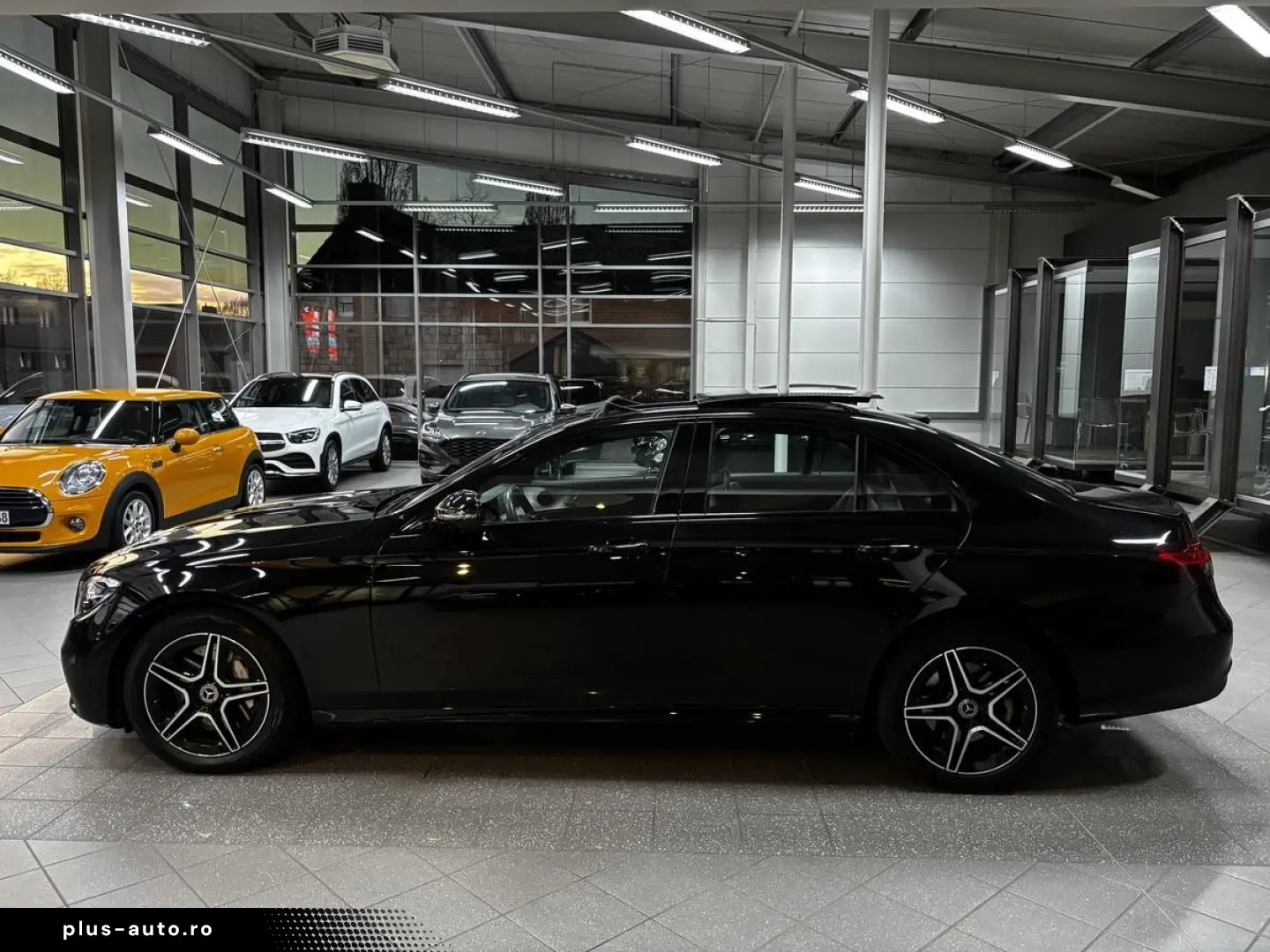 MERCEDES-BENZ E 300 de AMG Line Night LED Panorama Memory