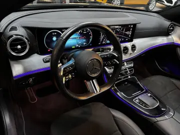 MERCEDES-BENZ E 300 de AMG Line Night LED Panorama Memory