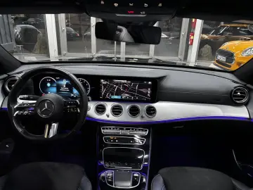 MERCEDES-BENZ E 300 de AMG Line Night LED Panorama Memory