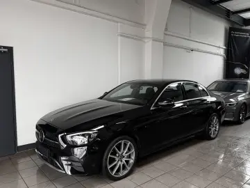 MERCEDES-BENZ E 300 de 4M AMG  MBUX HUD MULTIBEAM DISTR.