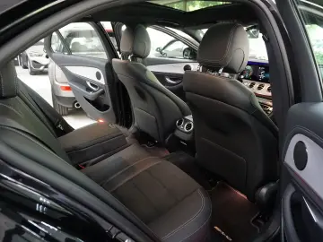 MERCEDES-BENZ E 300 de 4M AMG  MBUX HUD MULTIBEAM DISTR.