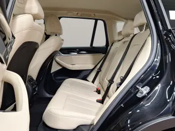 BMW X3 xDrive30e Navi Head-Up Kamera Sportsitze LED