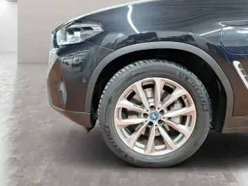 BMW X3 xDrive30e Navi Head-Up Kamera Sportsitze LED