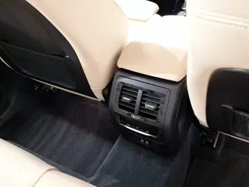 BMW X3 xDrive30e Navi Head-Up Kamera Sportsitze LED