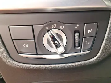 BMW X3 xDrive30e Navi Head-Up Kamera Sportsitze LED