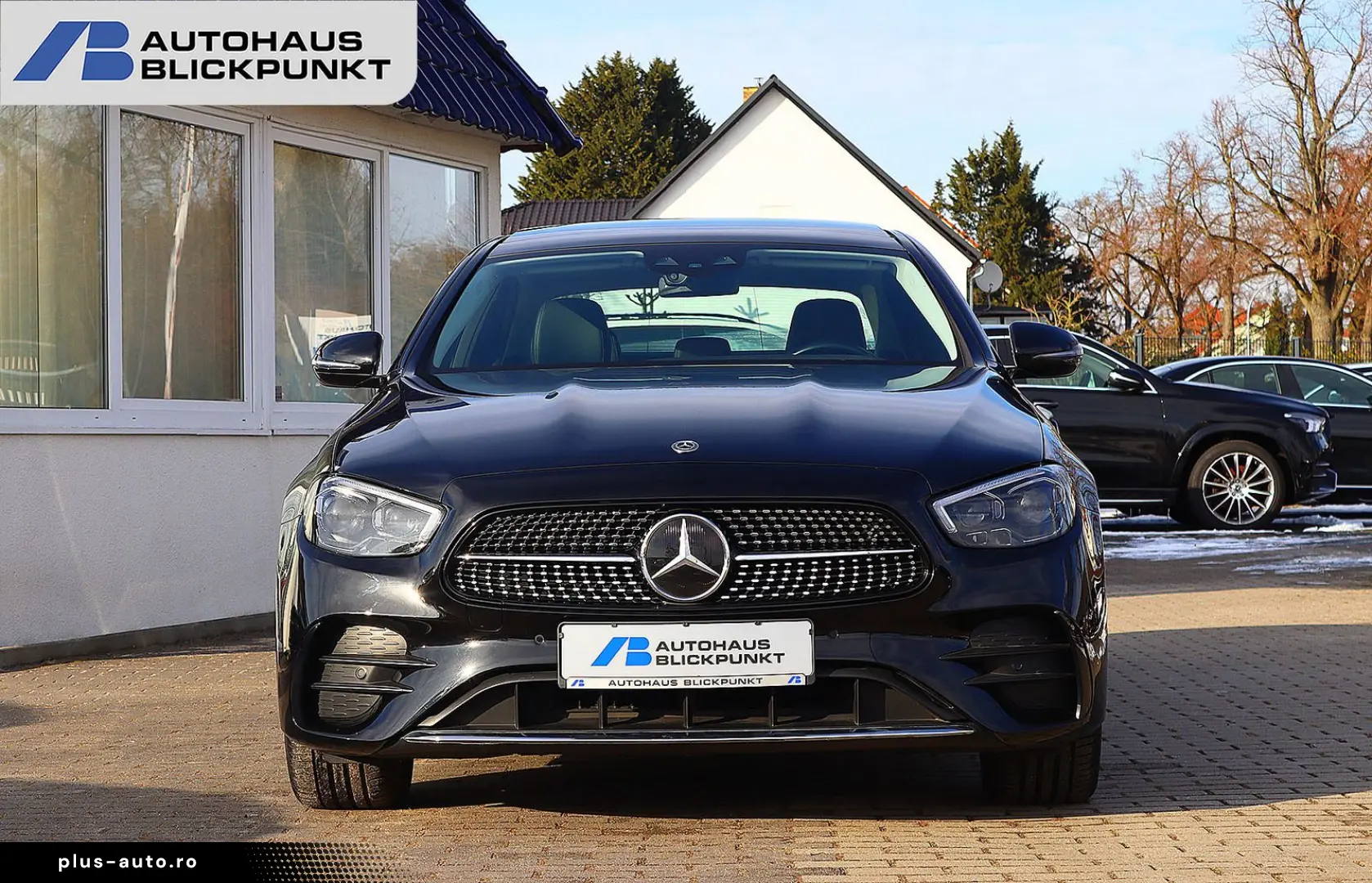 MERCEDES-BENZ E 300 de 4M AMG DISTRO PANO KAMERA BURMESTER