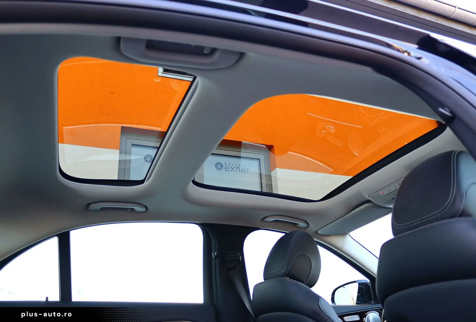 MERCEDES-BENZ E 300 de 4M AMG DISTRO PANO KAMERA BURMESTER