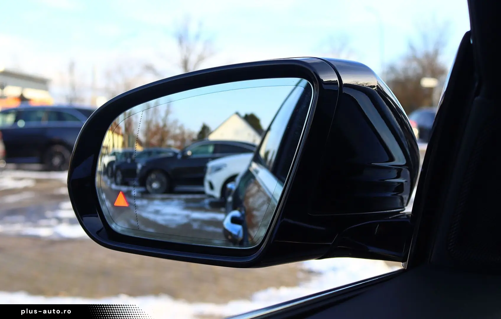 MERCEDES-BENZ E 300 de 4M AMG DISTRO PANO KAMERA BURMESTER