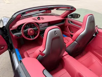 Porsche 992 911 992 CARRERA 4 CABRIOLET