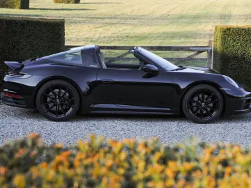 PORSCHE 992 Targa 4 VAT Ref   SportDesign   Chrono