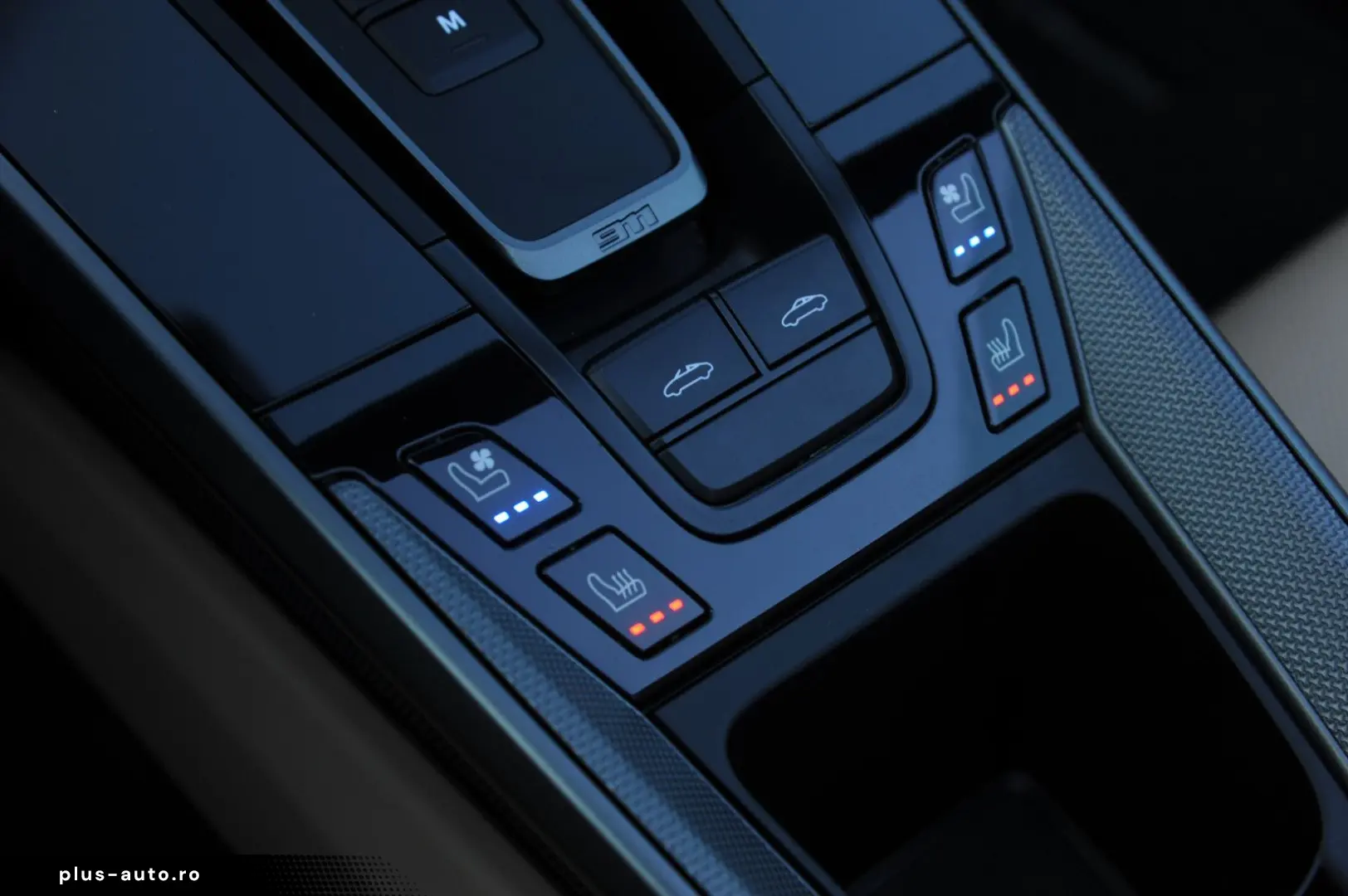 PORSCHE 992 Targa 4 VAT Ref   SportDesign   Chrono