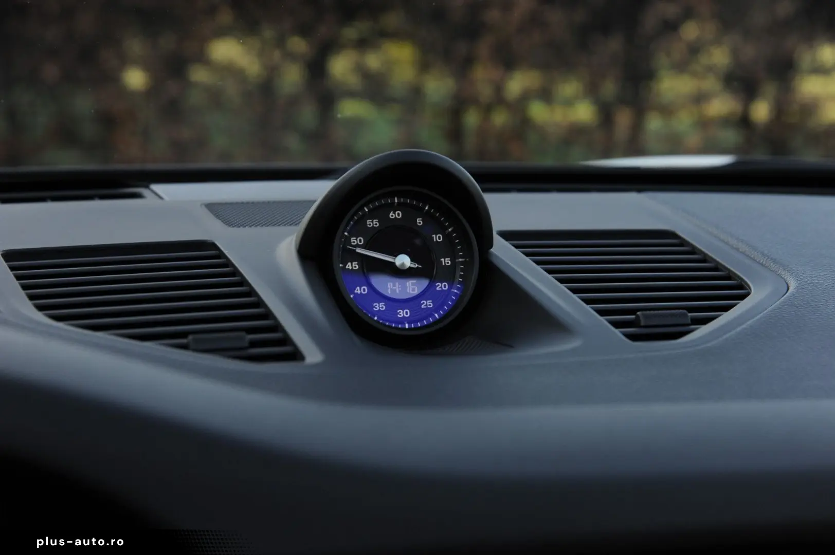 PORSCHE 992 Targa 4 VAT Ref   SportDesign   Chrono