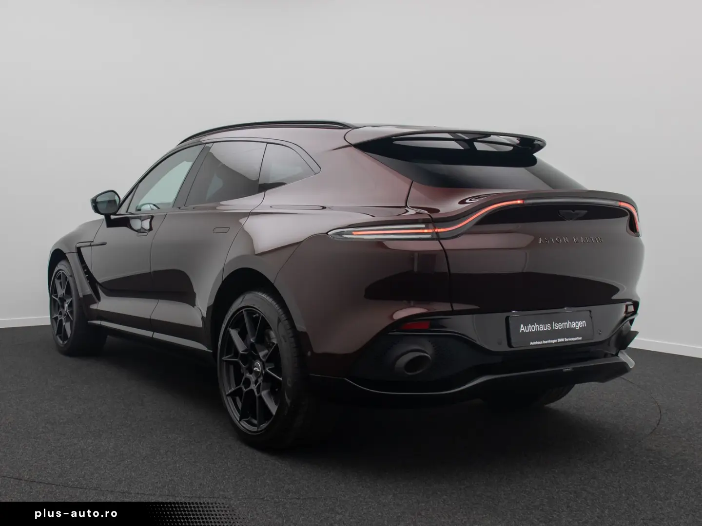 ASTON MARTIN DBX 4.0 V8 Individual Carbon