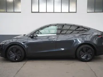 TESLA Model Y Long Range Juniper AWD 1. Hd. Unfallfrei