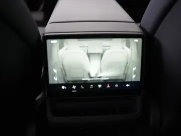 TESLA Model Y Long Range Juniper AWD 1. Hd. Unfallfrei