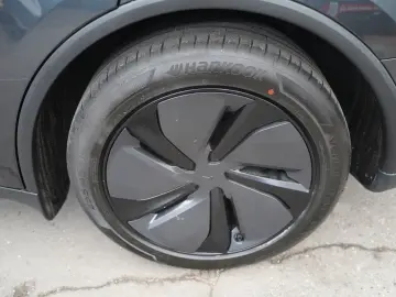 TESLA Model Y Long Range Juniper AWD 1. Hd. Unfallfrei