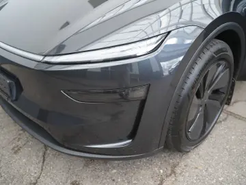 TESLA Model Y Long Range Juniper AWD 1. Hd. Unfallfrei