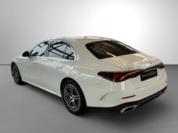 MERCEDES-BENZ E 200 AMG Digital Light Distronic getö&hellip;