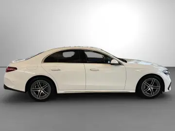 MERCEDES-BENZ E 200 AMG Digital Light Distronic getö&hellip;