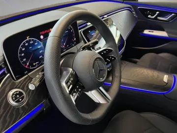 MERCEDES-BENZ E 200 AMG Digital Light Distronic getö&hellip;