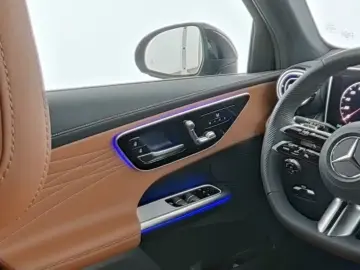 MERCEDES-BENZ GLC 400e 4M AMG Night HUD Pano AHK 360