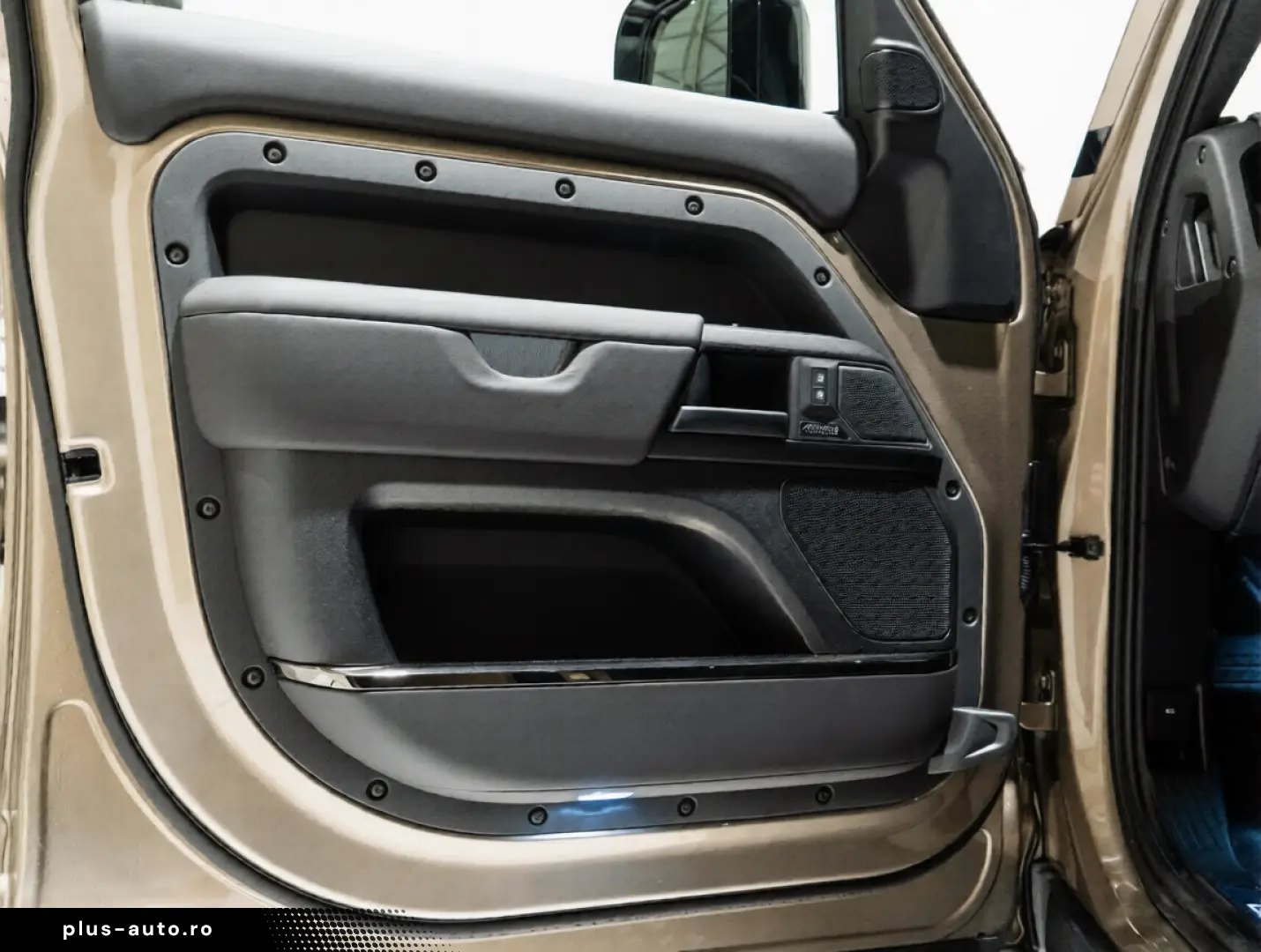 Land Rover Defender OCTA P635 4.4 Liter V8 MHEV