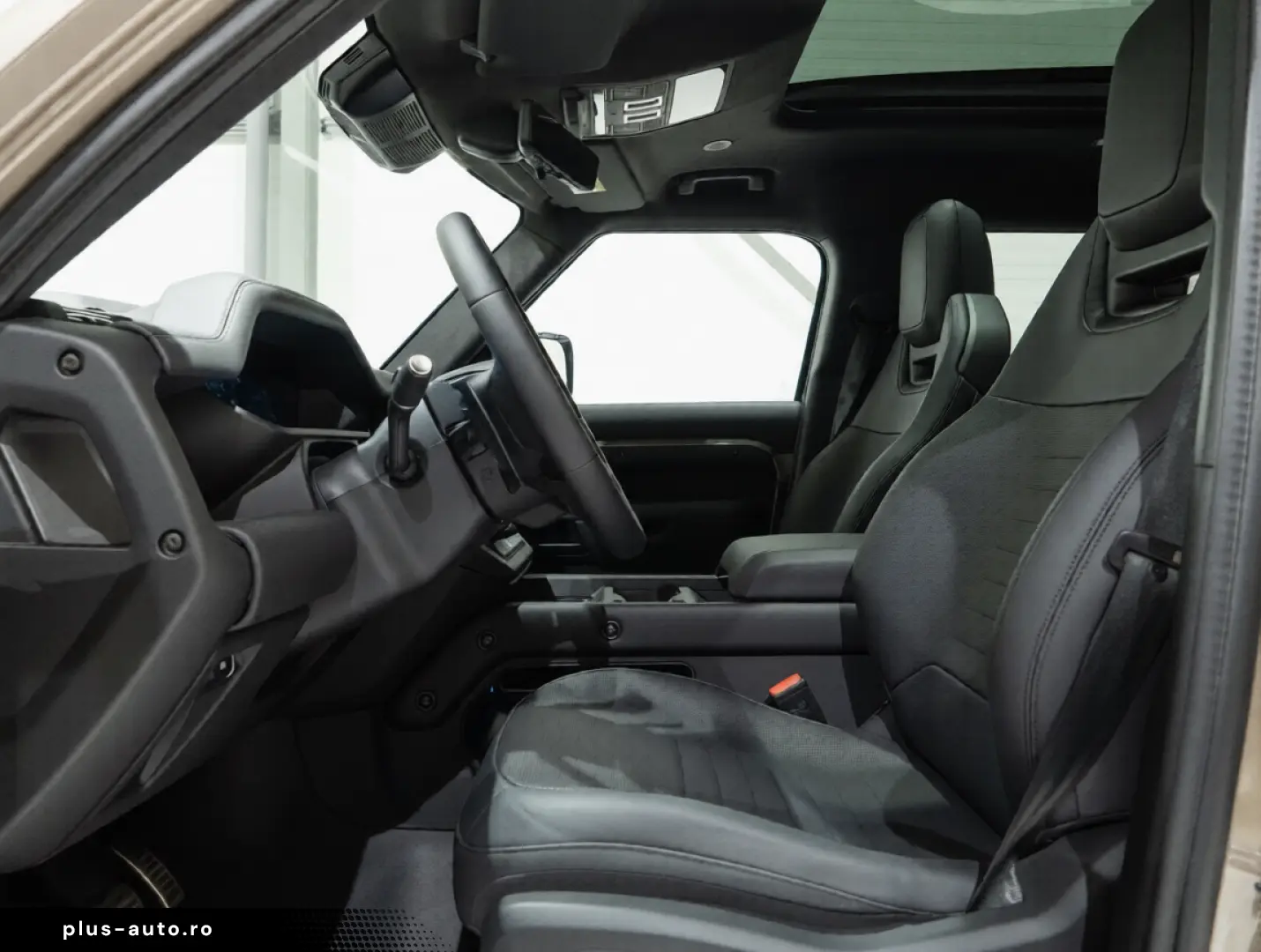 Land Rover Defender OCTA P635 4.4 Liter V8 MHEV